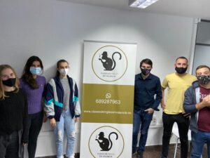 clases de inglés semipresenciales - mascarillas