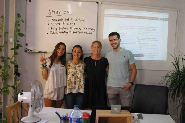 academias de inglés en valencia - clase de cuatro