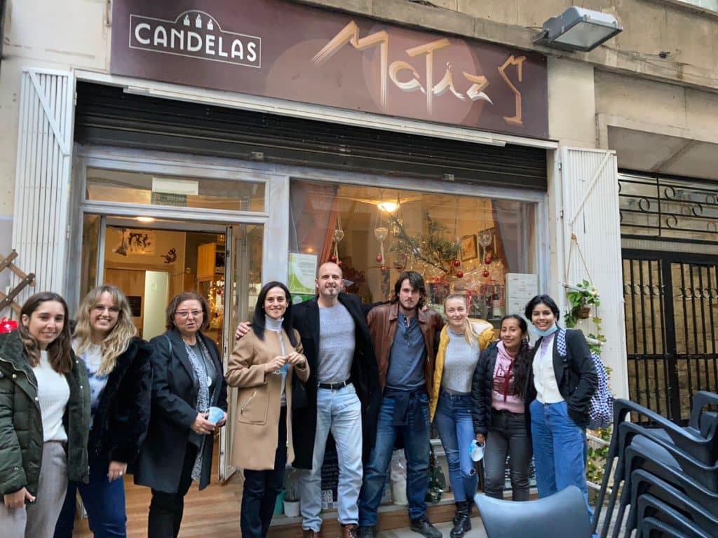 profesor de inglés nativo económico en Valencia - cafeteria