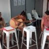 cursos intensivos de inglés para adultos en Valencia - guitarra